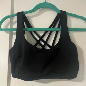 Black lululemon energy bra